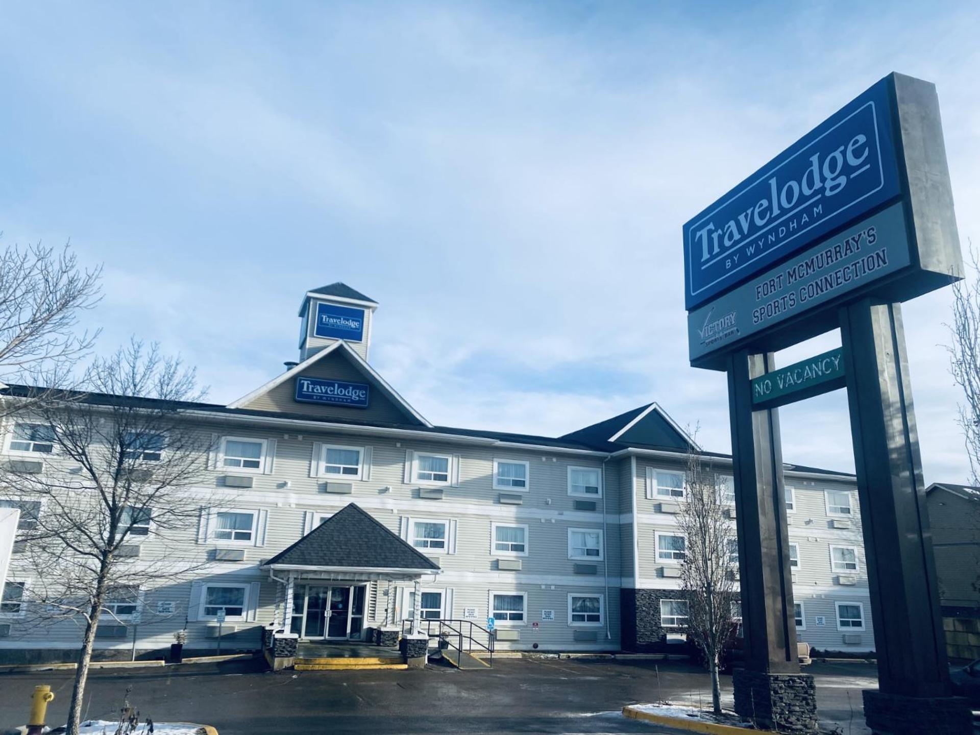 Travelodge By Wyndham Fort Mcmurray Εξωτερικό φωτογραφία