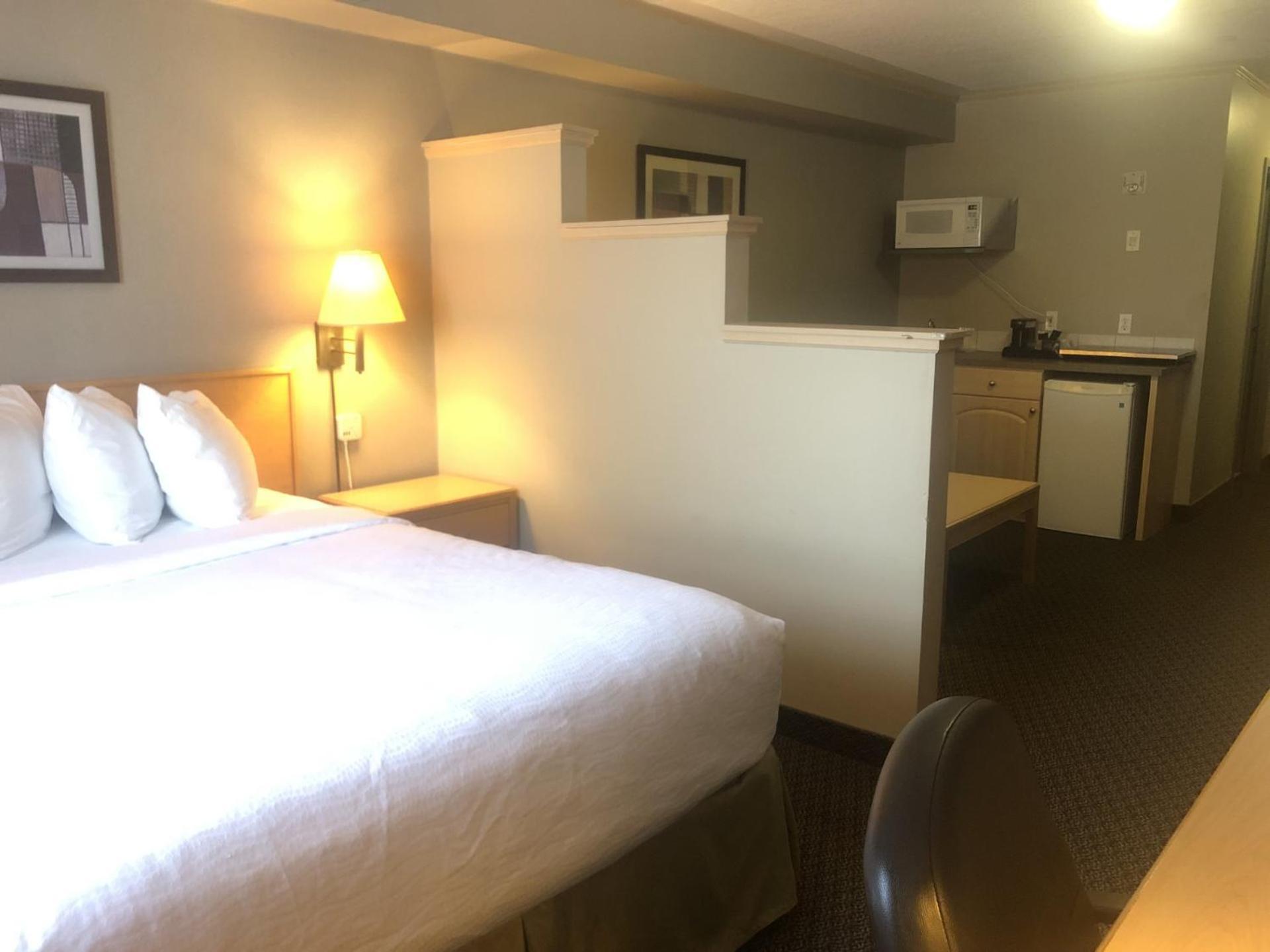 Travelodge By Wyndham Fort Mcmurray Εξωτερικό φωτογραφία