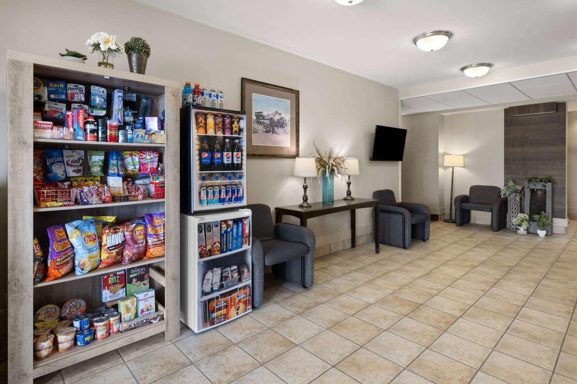 Travelodge By Wyndham Fort Mcmurray Εξωτερικό φωτογραφία
